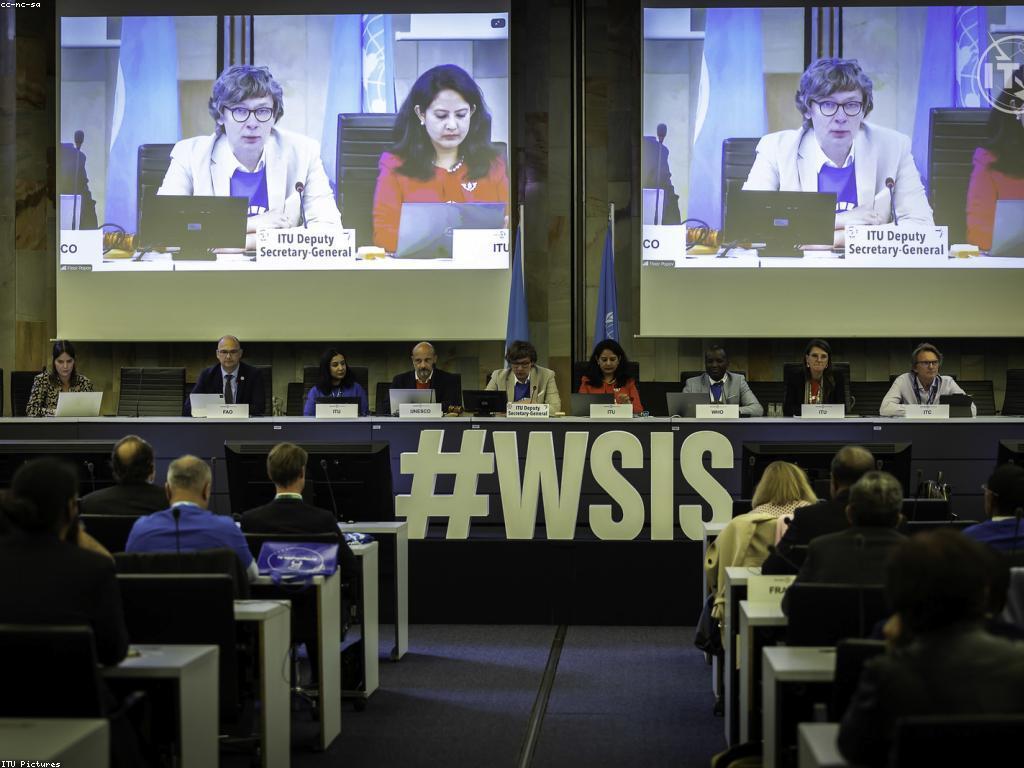 អត្ថប្រយោជន៍នៃប្រព័ន្ធផ្សព្វផ្សាយក្នុងការកែប្រែរឿងរ៉ាវសង្គម